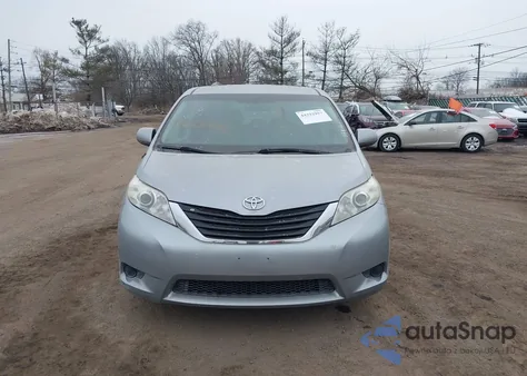 2011 Toyota Sienna Le V6 из США, поврежденный, VIN 5TDKK3DC2BS120391